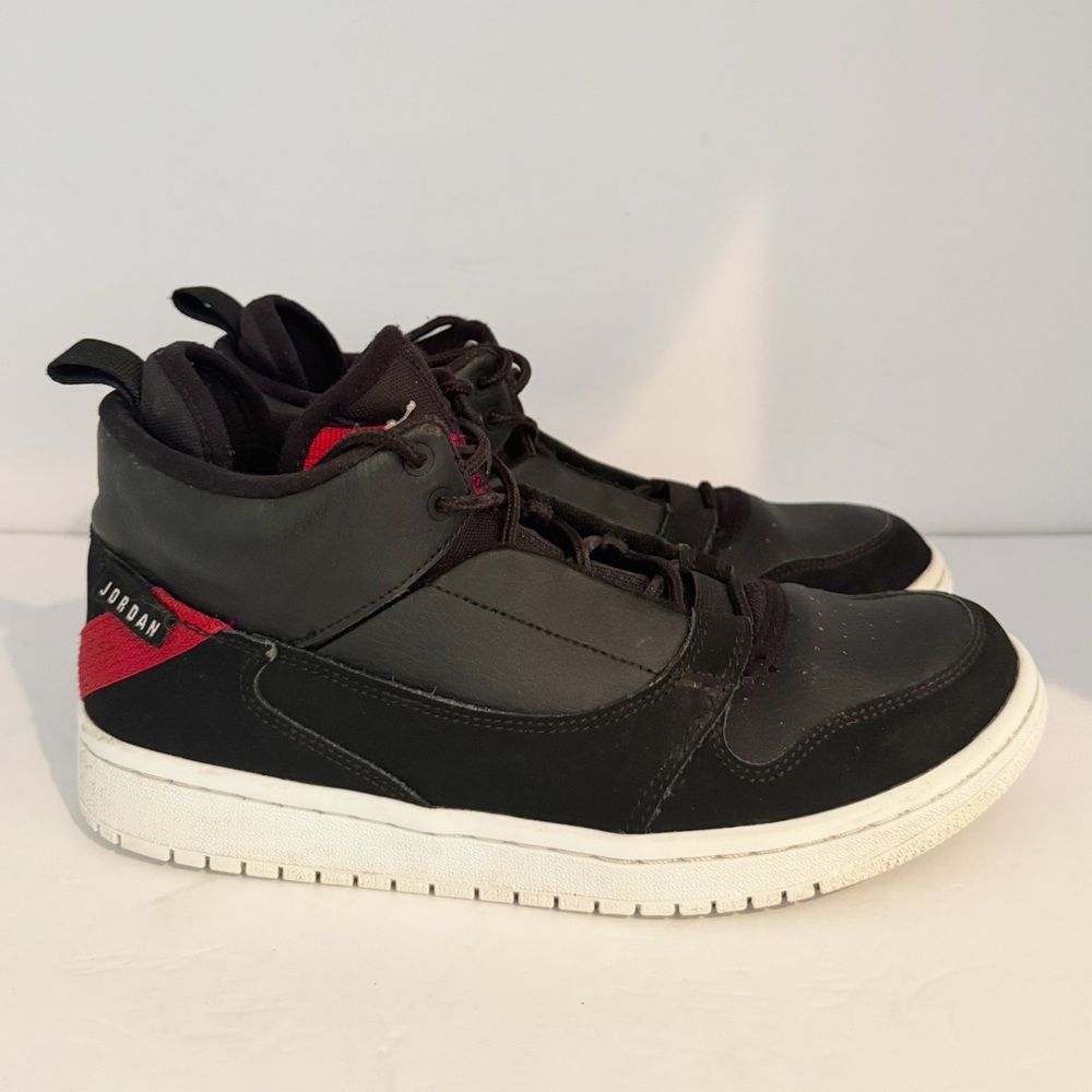 Nike‎ Boys 7Y Jordan Fadeaway Basketball Shoe Black Mid Sneaker GUC